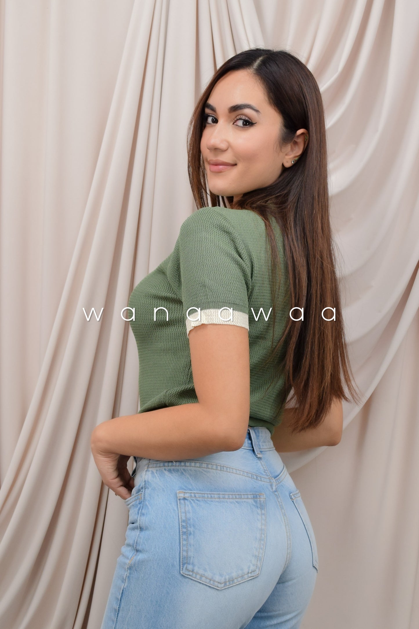 CAMISETA TEJIDA CUELLO REDONDO