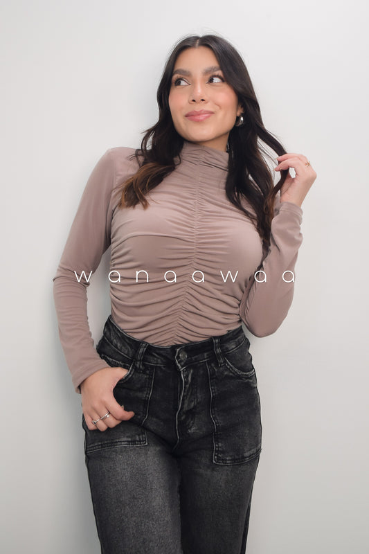 KASANDRA MANGA LARGA