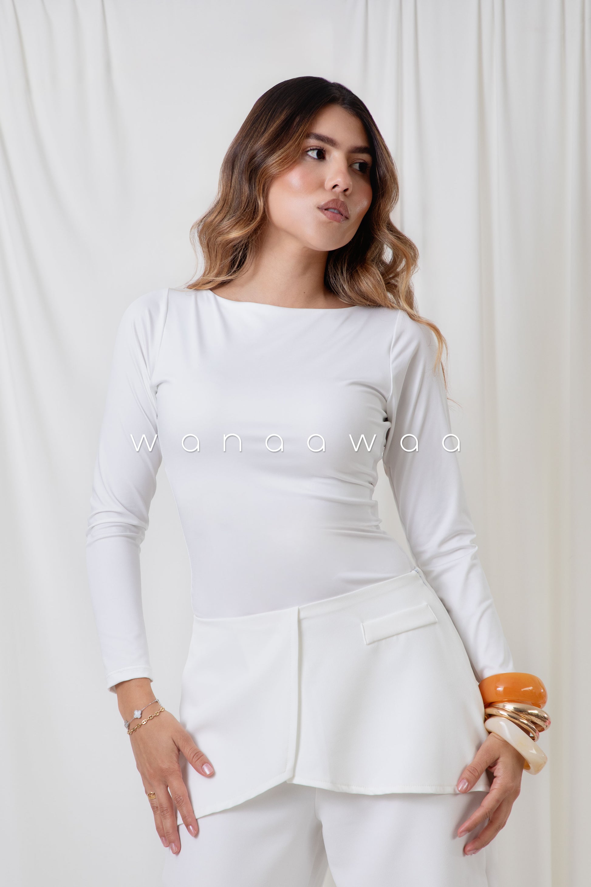 #Color_Marfil